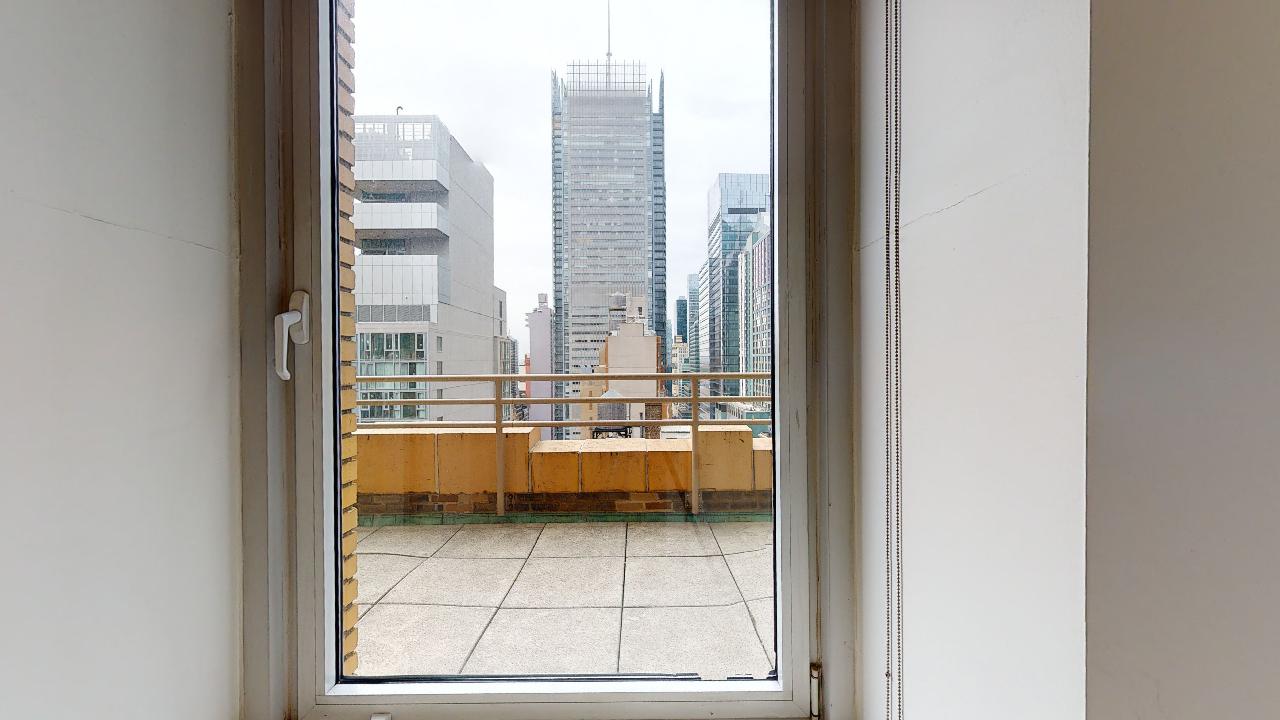 1441 Broadway Office Space - Terrace Entry