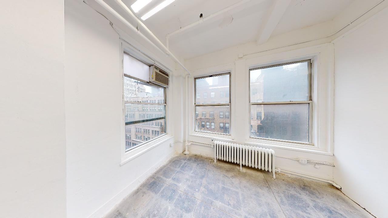 248 West 35th Street Office Space - Corner Windows