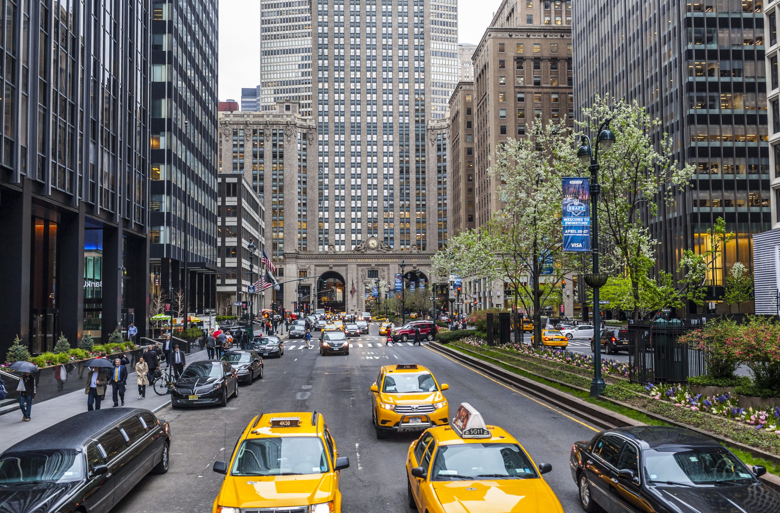 NYC street scene with Grand Central Terminal, reflecting the evolving office space trends.