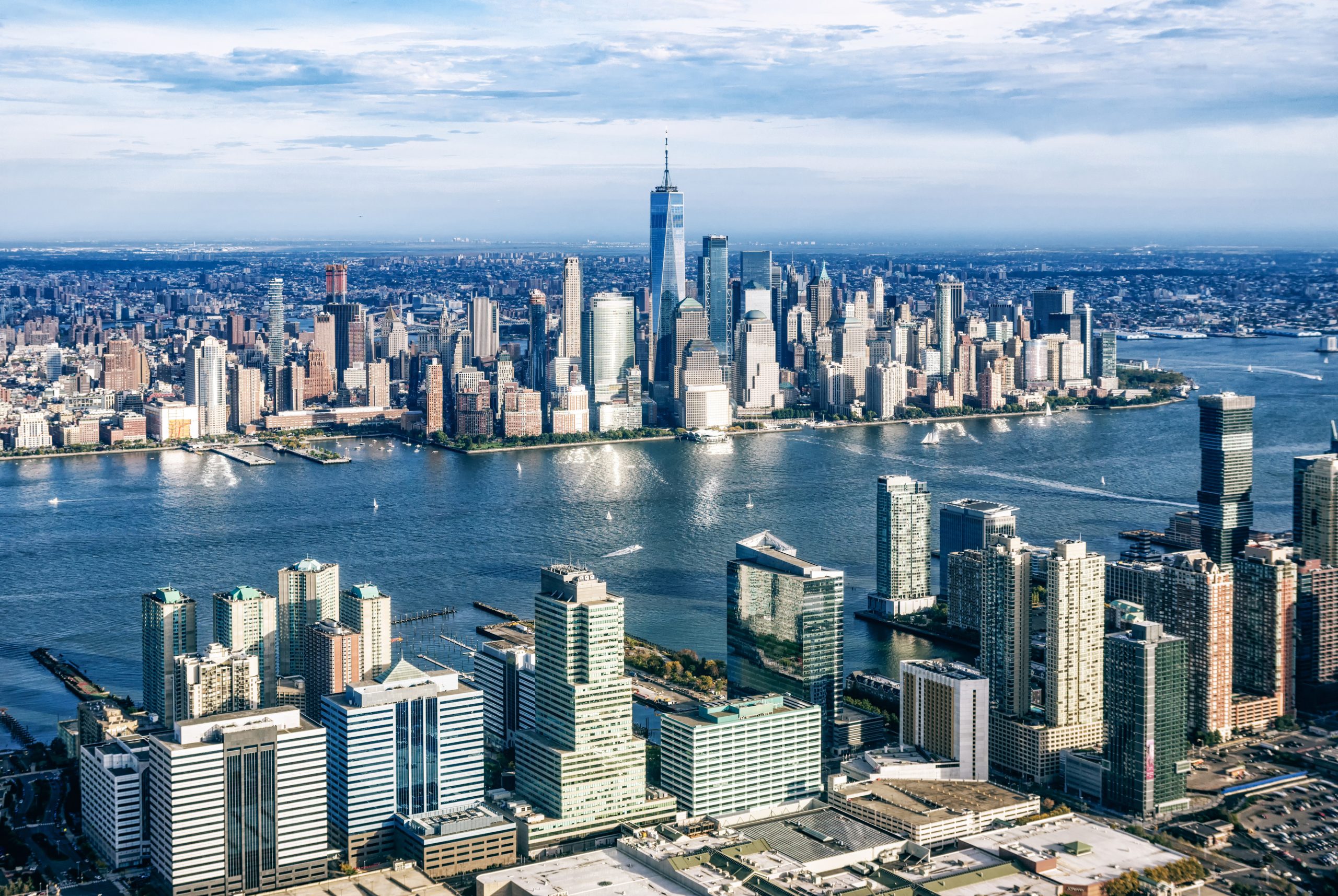 Aerial view of Manhattan from New Jersey City, showcasing the planned site of the Gateway Tunnel.