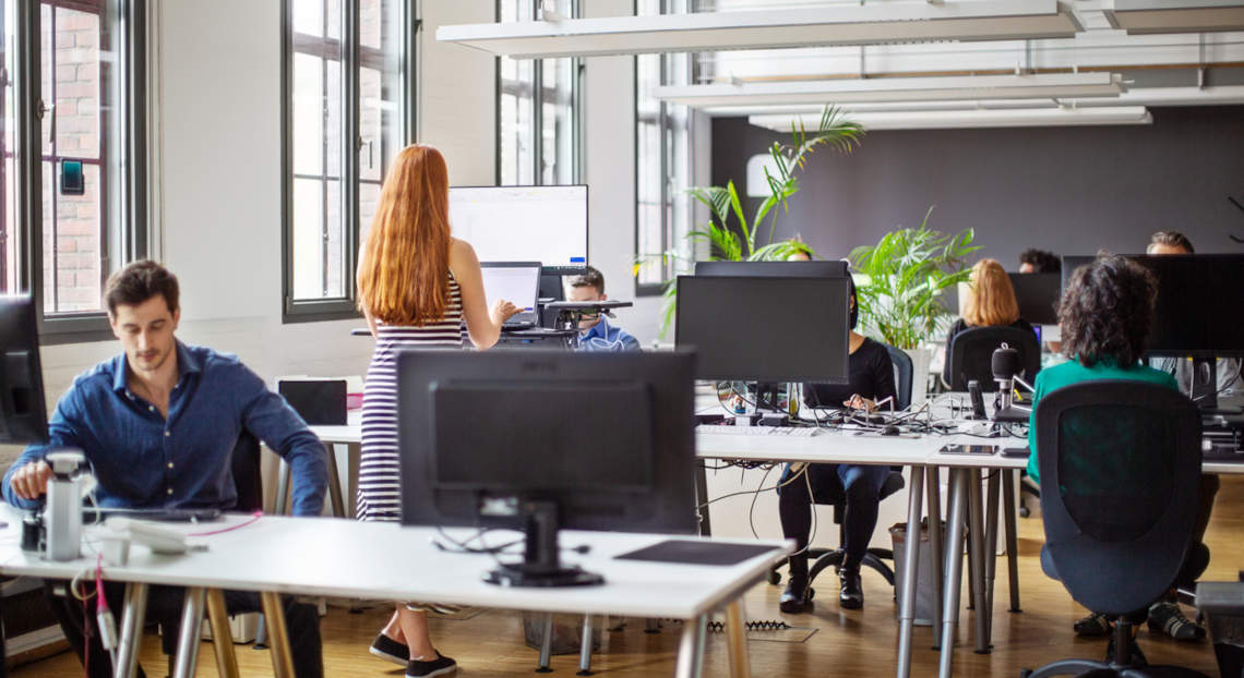 Modern NYC Office: Open Floor Plan Benefits for Productive Teams