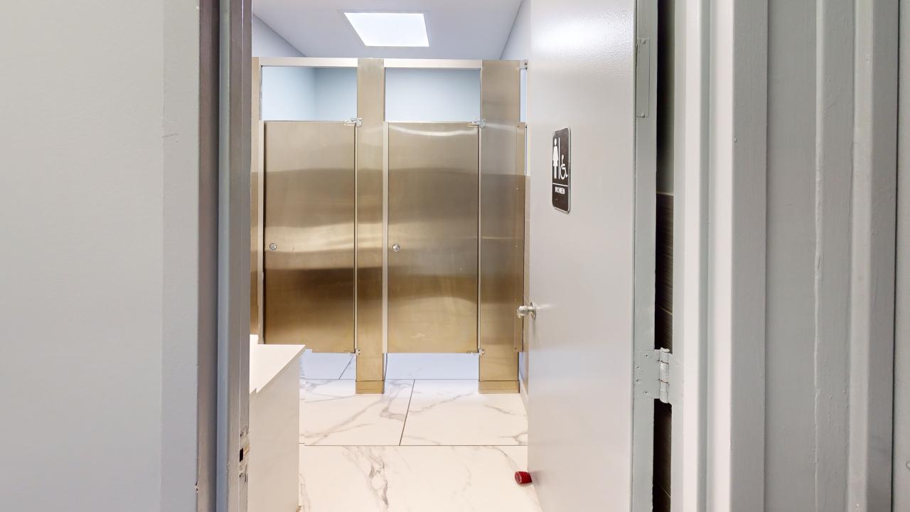 Bathroom-369 Lexington Avenue, 9th Floor office rental