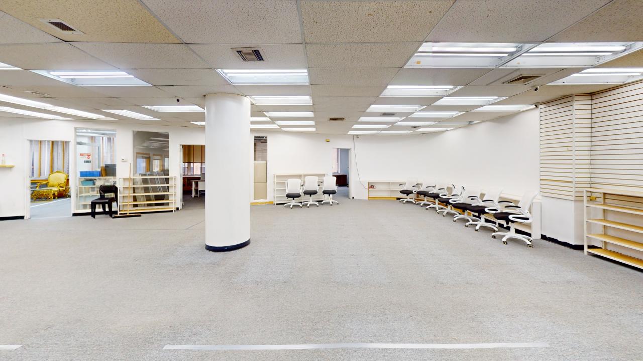 1220 Broadway Office Space - Bullpen